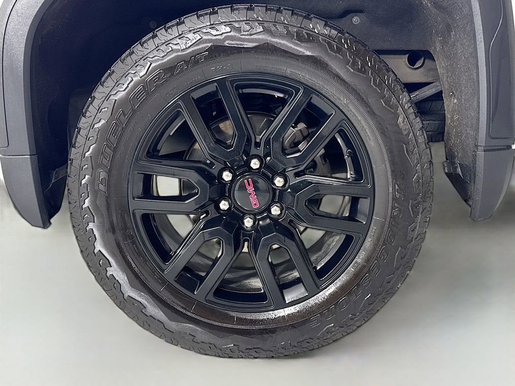 Used 2024 GMC Sierra 1500 Elevation w/ Elevation Premium Package AWD/4WD image 11