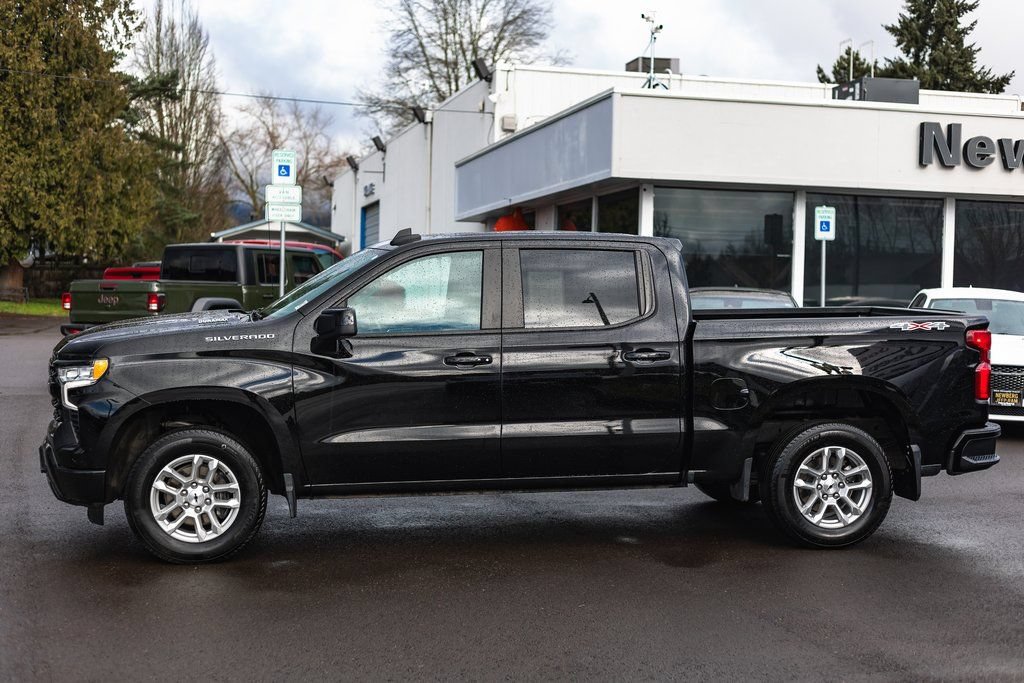 Used 2024 Chevrolet Silverado 1500 RST AWD/4WD image 17