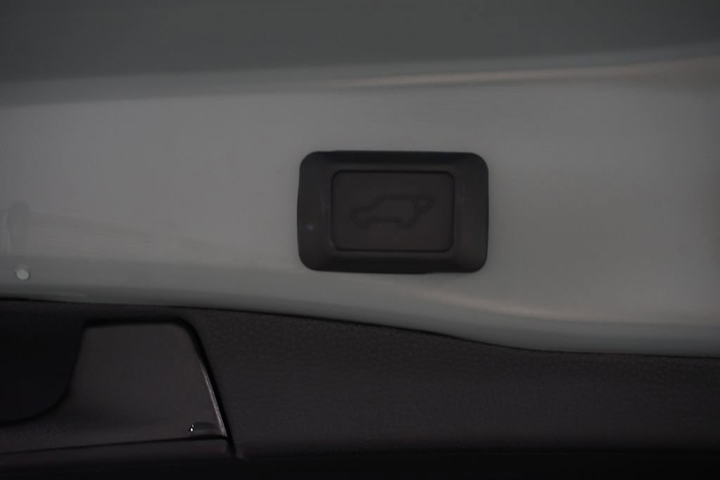 Used 2021 Toyota RAV4 XLE Premium FWD image 34