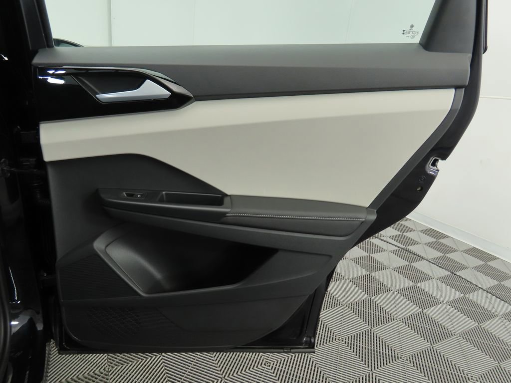 Used 2025 Volkswagen Taos S FWD image 27