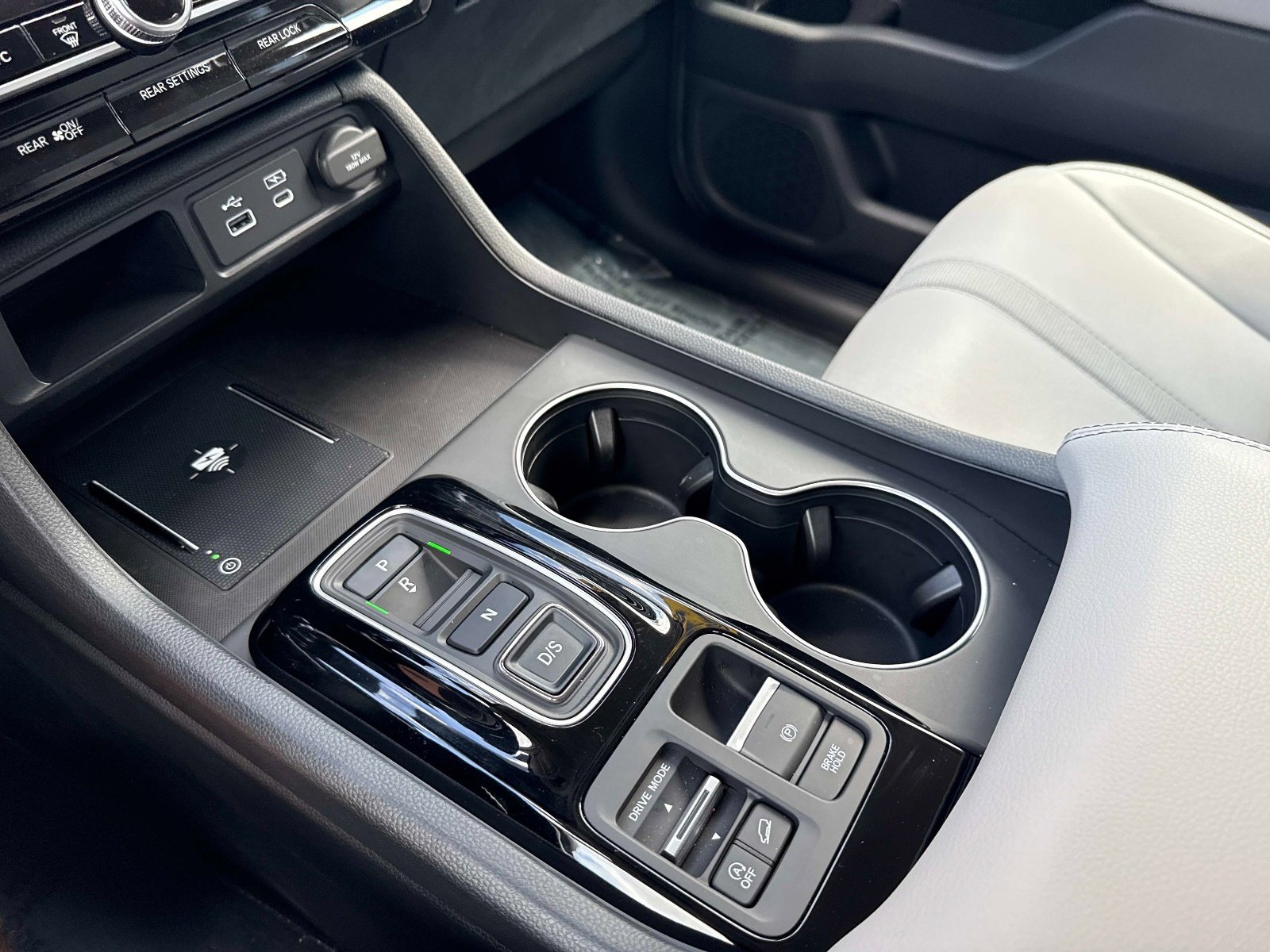 Used 2025 Honda Pilot EX-L image 27