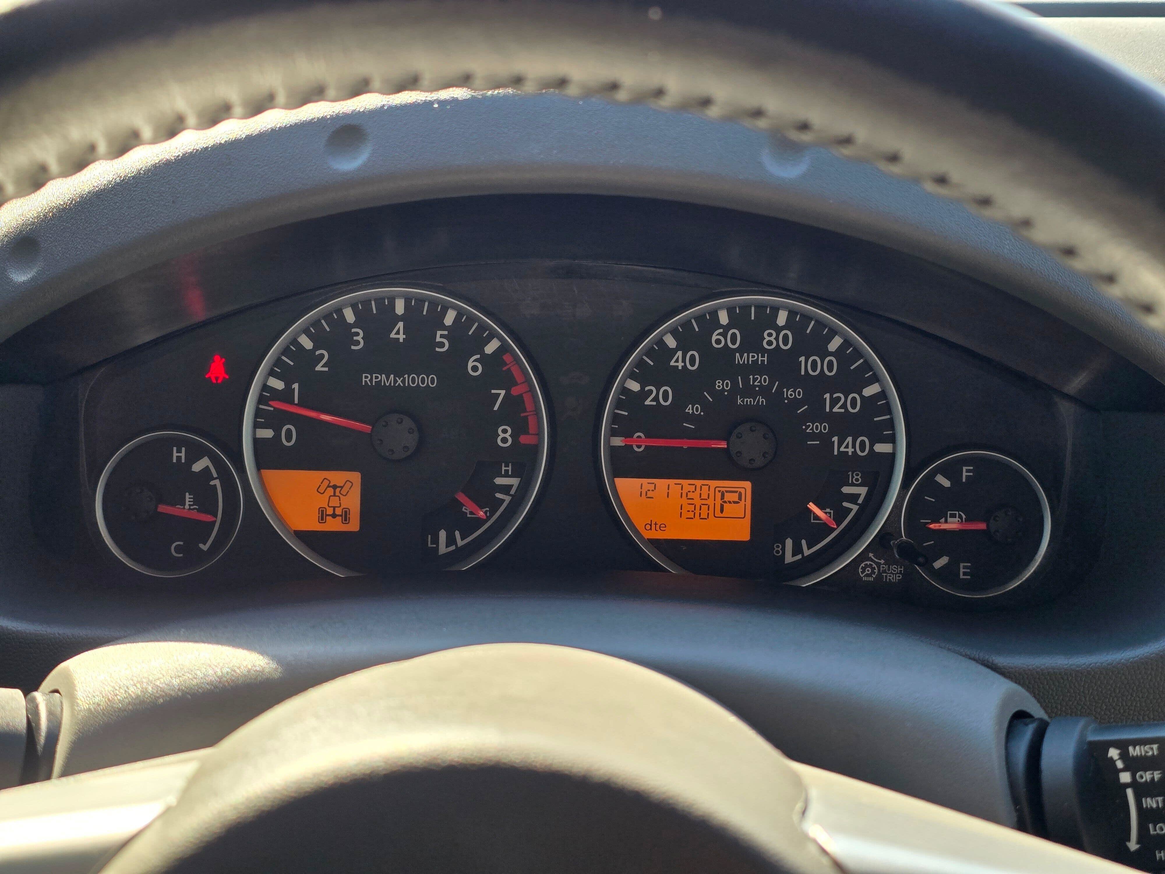 Used 2013 Nissan Frontier SL AWD/4WD image 23