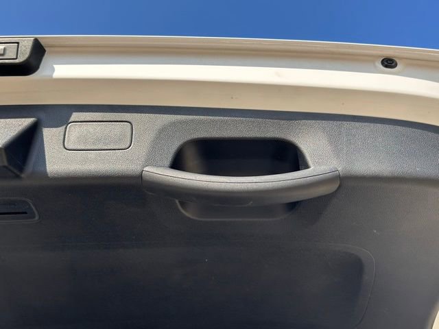 Used 2025 Kia Sorento S image 14