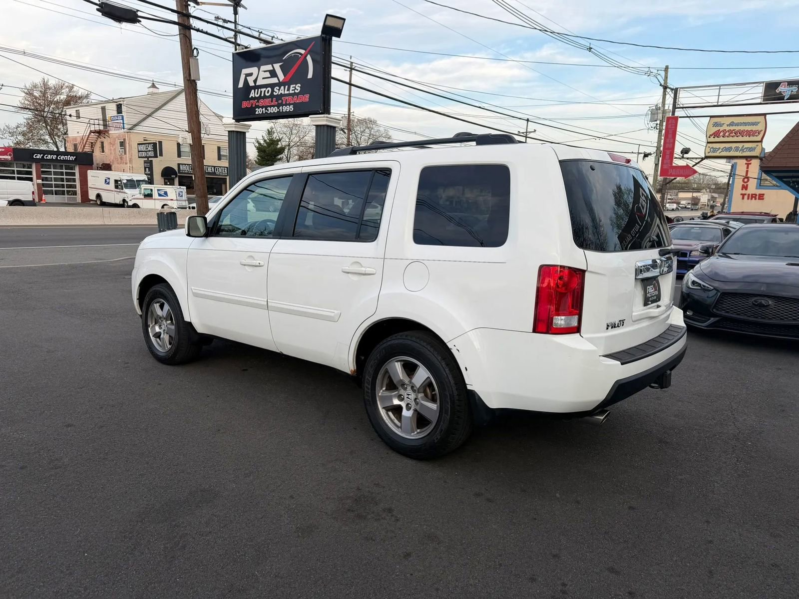 Used 2010 Honda Pilot EX-L image 3