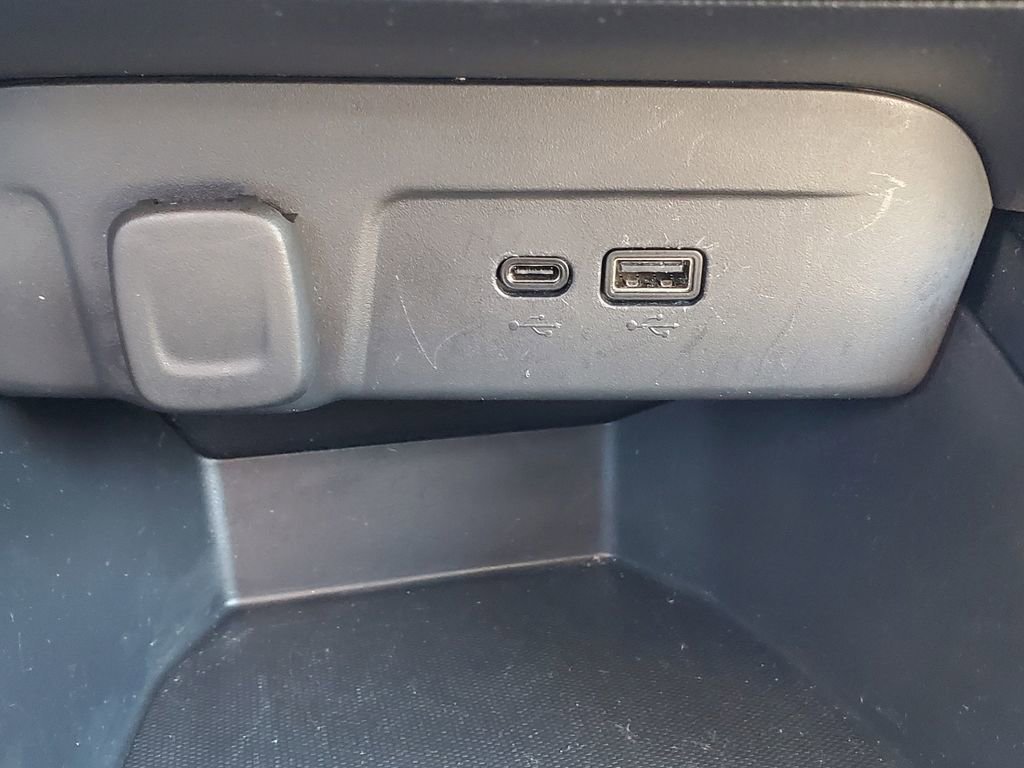 Used 2024 Chevrolet Trax LT FWD image 22