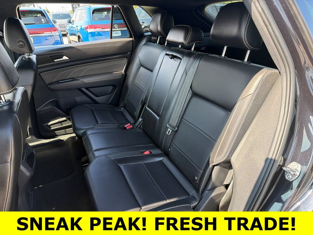 Certified 2023 Volkswagen Atlas Cross Sport SE w/ Black Wheel Package AWD/4WD image 21