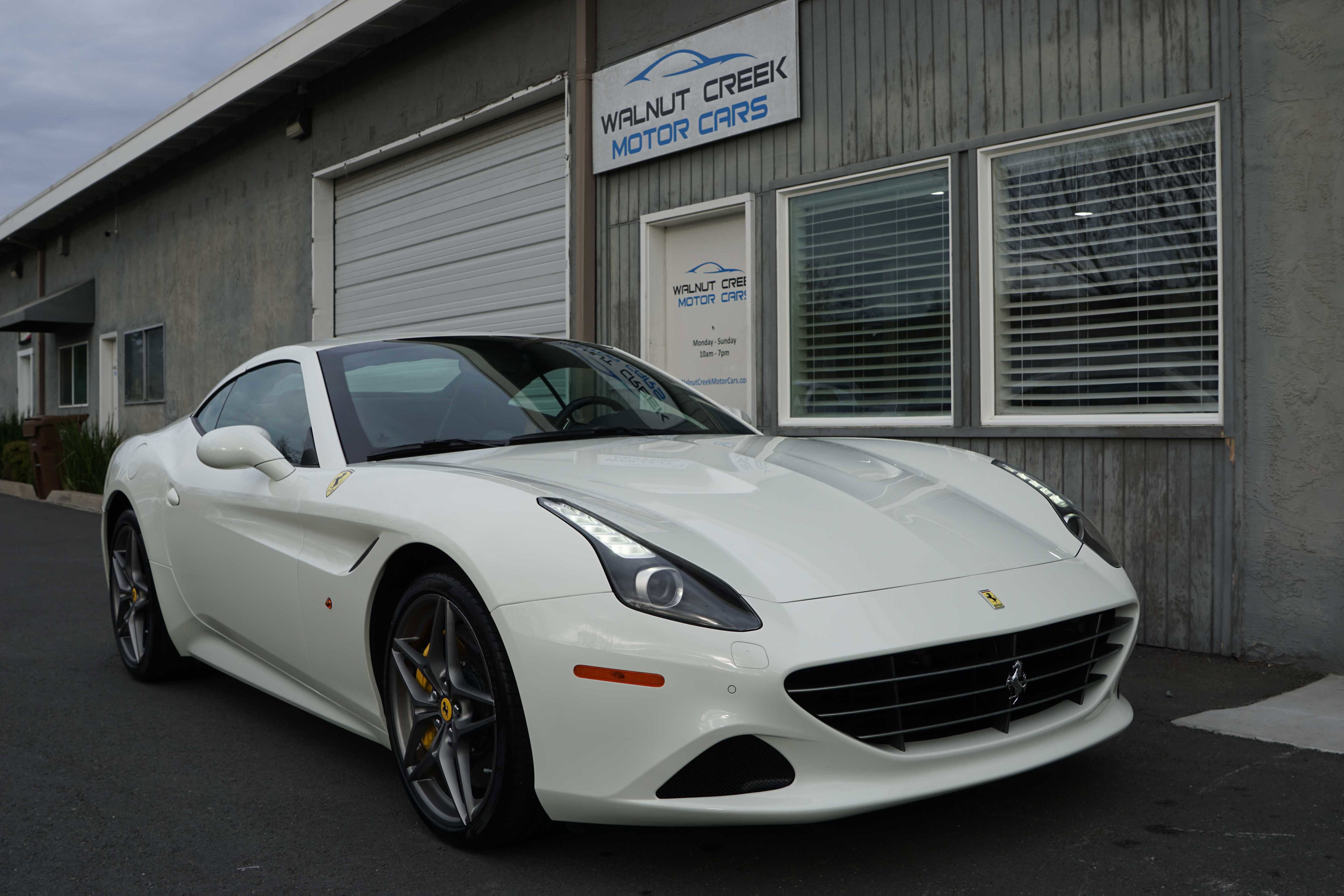 Used 2017 Ferrari California T image 27