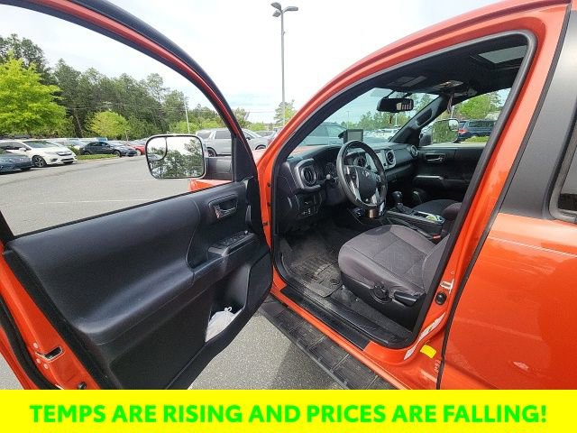 Used 2016 Toyota Tacoma TRD Sport w/ Premium & Technology Package image 25