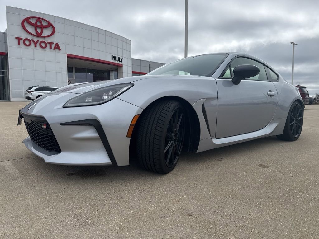 Certified 2025 Toyota GR86 Premium w/ ALL Weather Mat Package (TMS) image 6