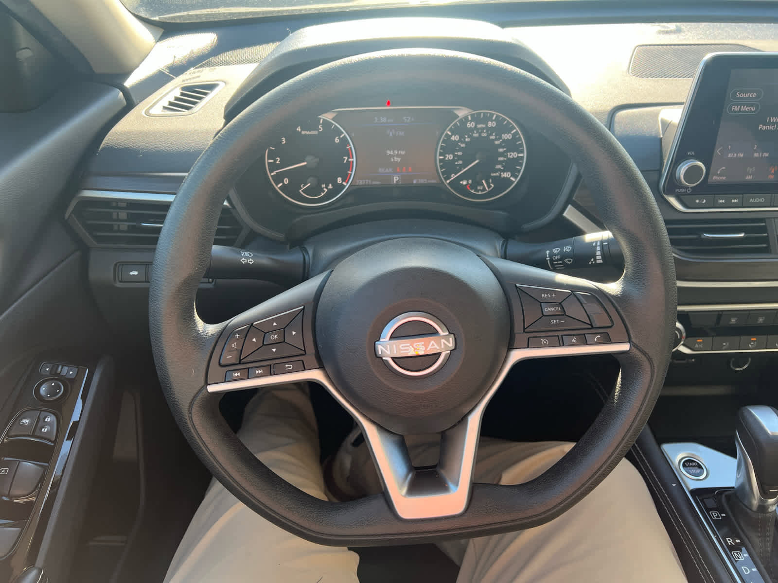 Used 2023 Nissan Altima 2.5 SV image 15