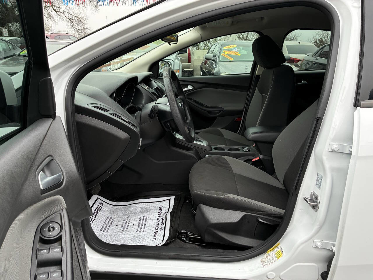 Used 2013 Ford Focus SE FWD image 3