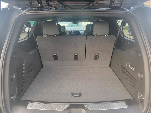 New 2026 Chevrolet Suburban High Country image 17