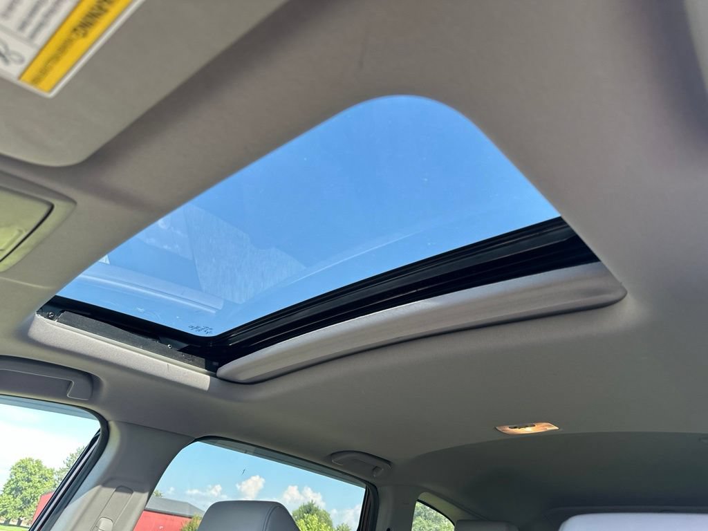 Used 2017 Honda CR-V EX-L image 4