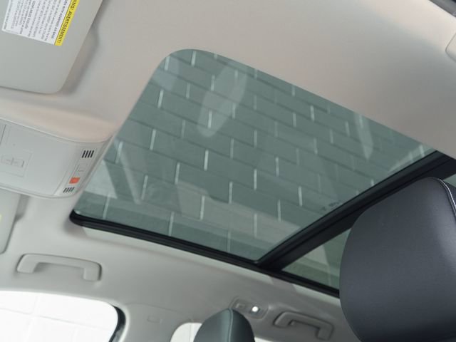 Used 2025 Volkswagen Taos SEL w/ Black Wheel Plus Package image 30