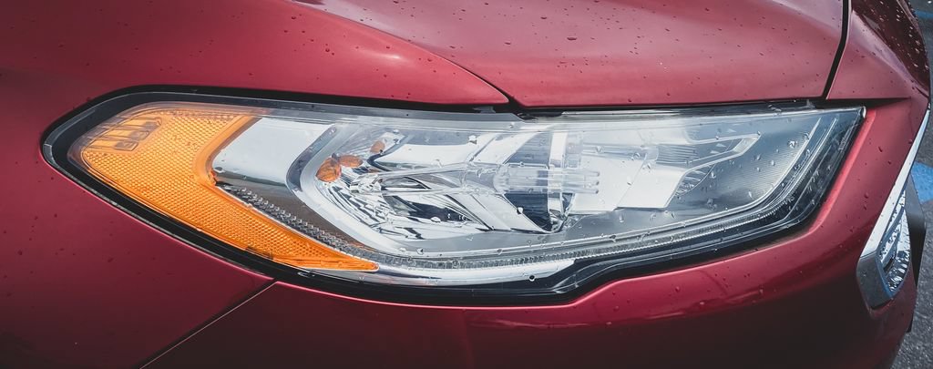Used 2017 Ford Fusion SE w/ Fusion SE Technology Package FWD image 3