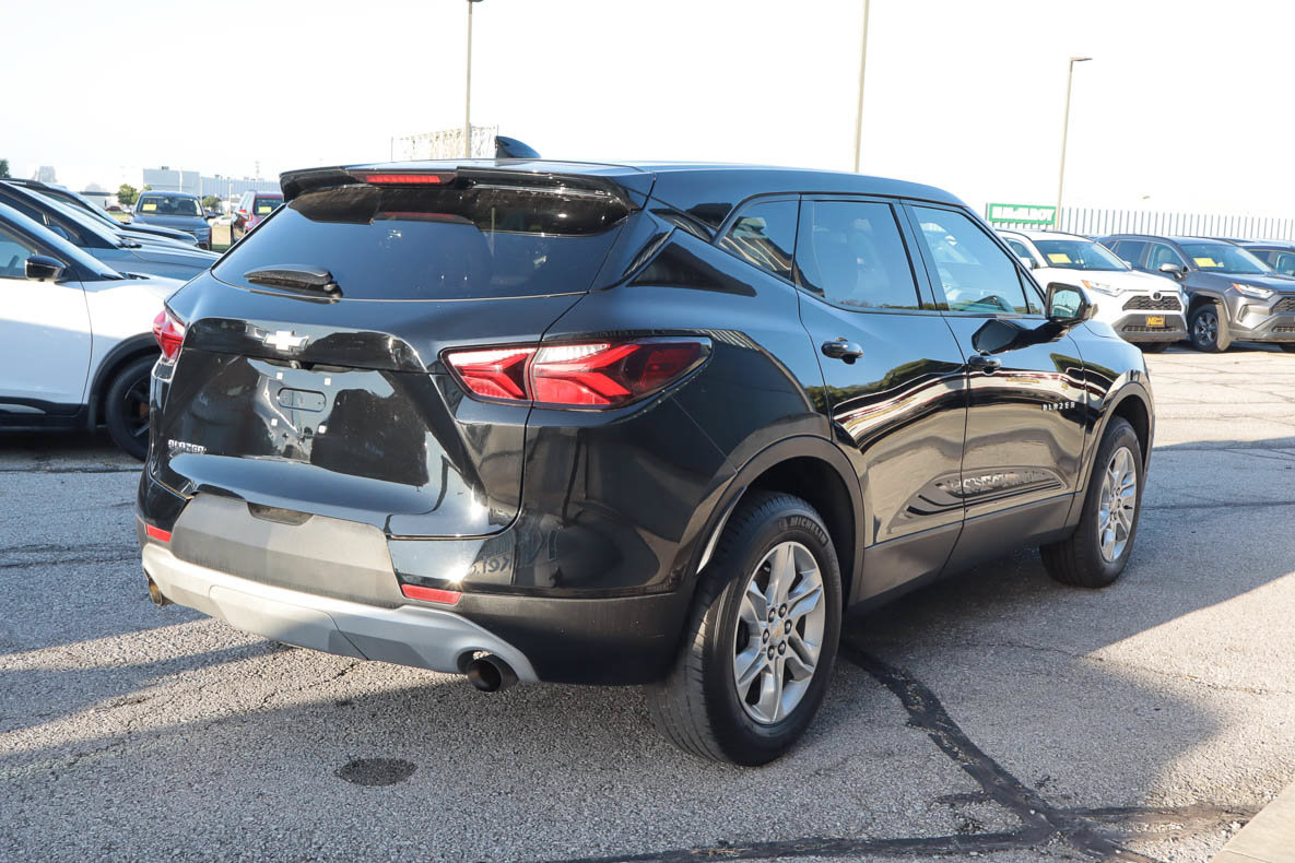 Used 2021 Chevrolet Blazer LT w/ LPO, Sport Package FWD image 4