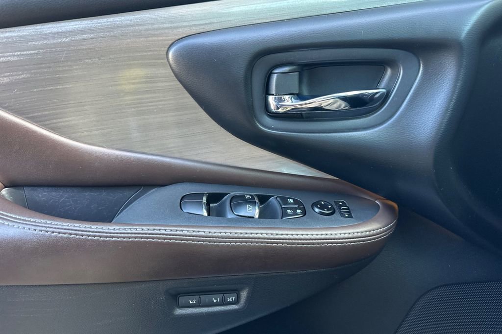 Used 2016 Nissan Murano SL w/ Cargo Package image 11