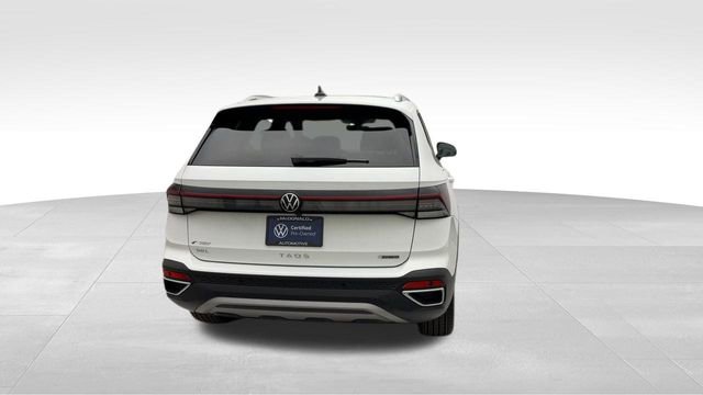 Certified 2025 Volkswagen Taos SEL image 4