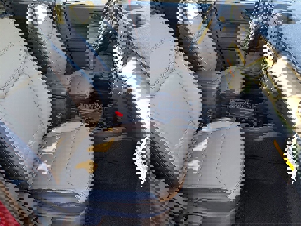 New 2026 Ford Maverick Lariat w/ 4K Tow Package image 21