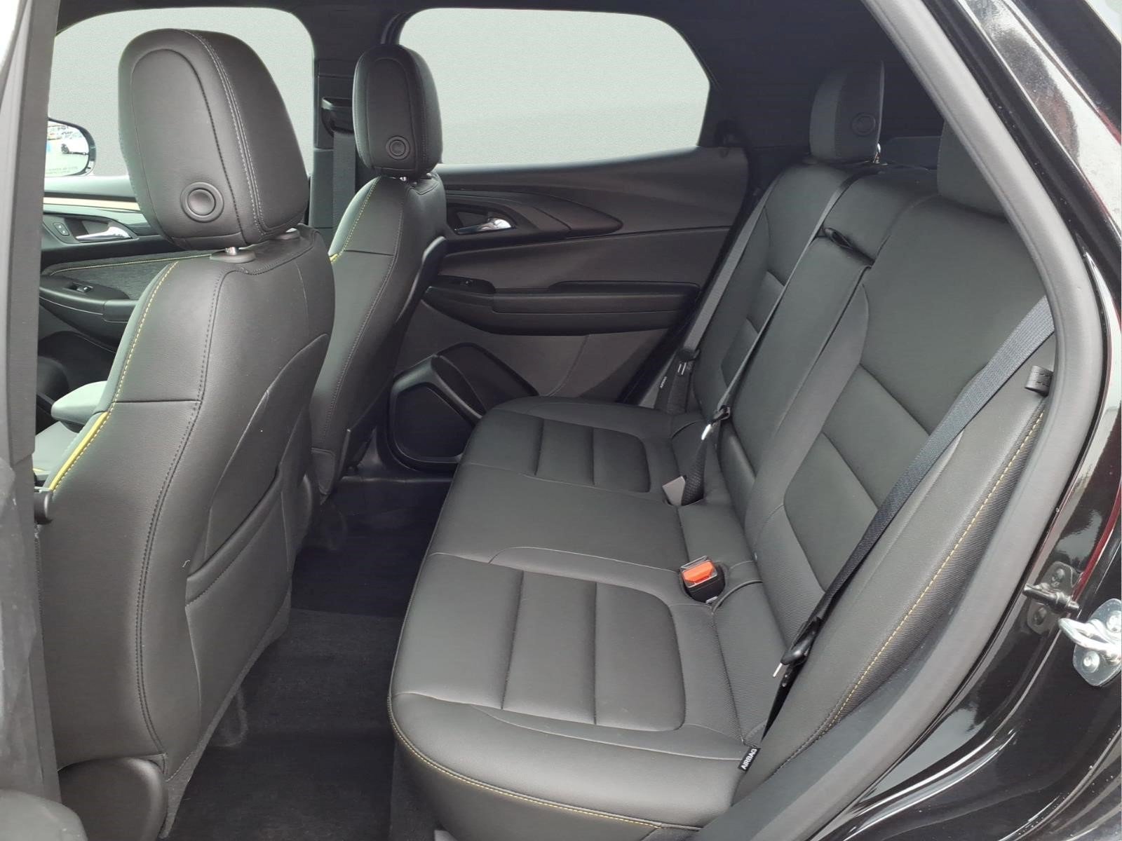 Used 2025 Chevrolet TrailBlazer ACTIV w/ Convenience Package AWD/4WD image 13