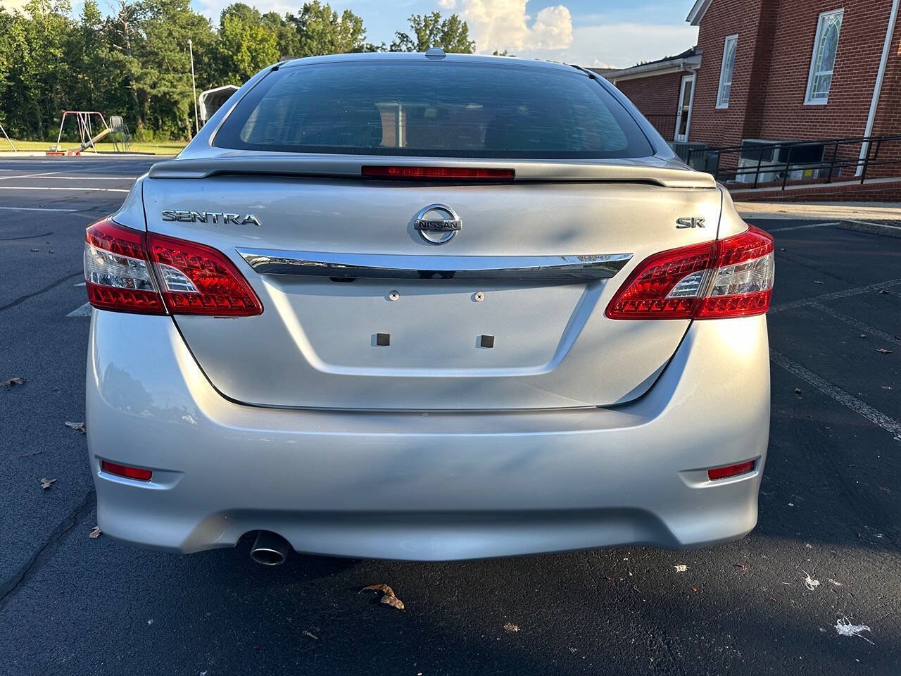 Used 2015 Nissan Sentra SR FWD image 7