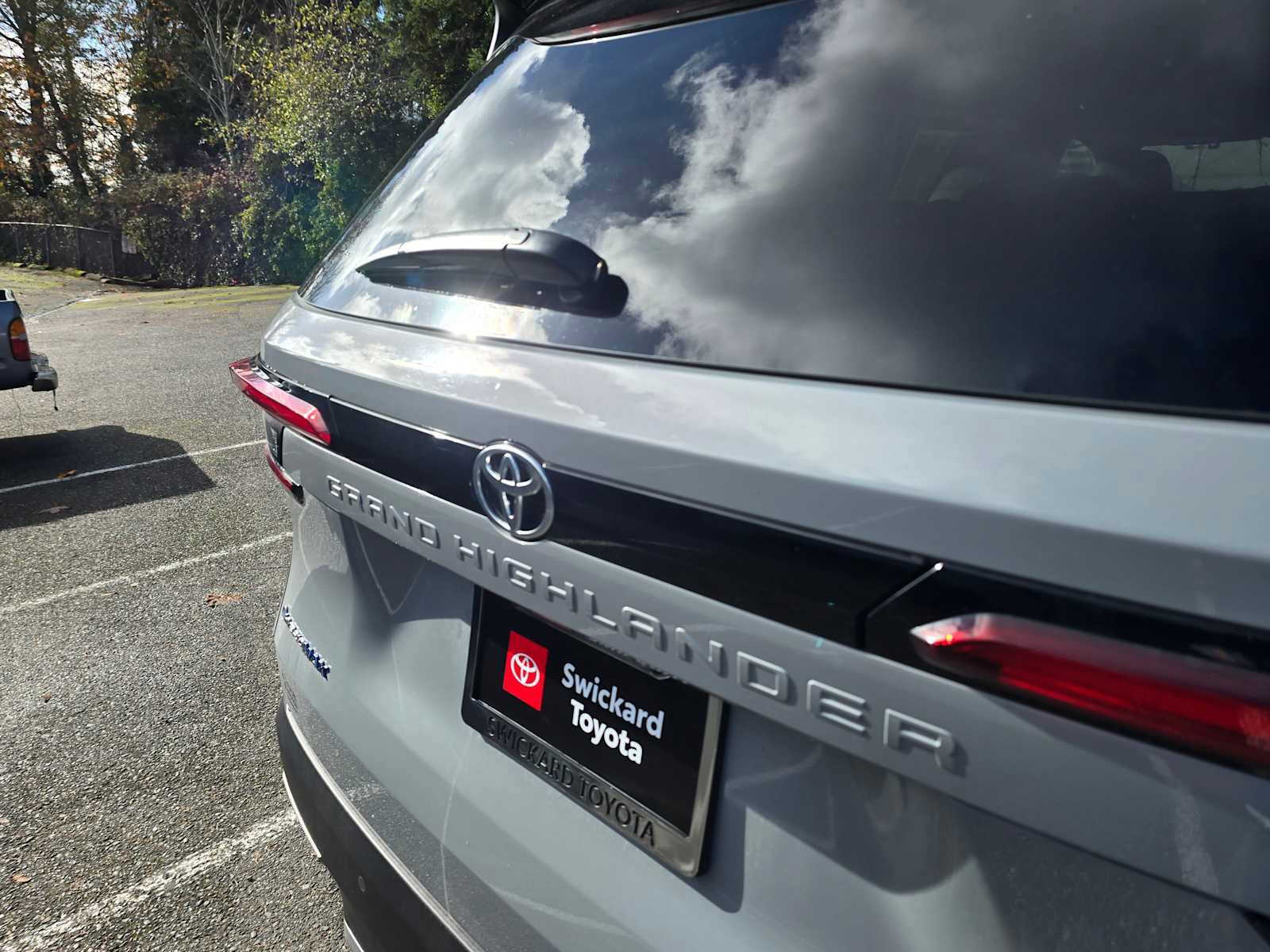 Used 2025 Toyota Grand Highlander AWD Hybrid image 15