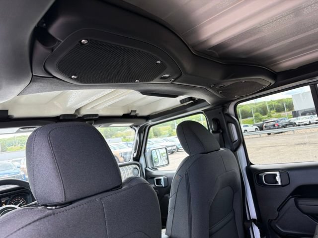 New 2026 Jeep Gladiator Sport AWD/4WD image 9