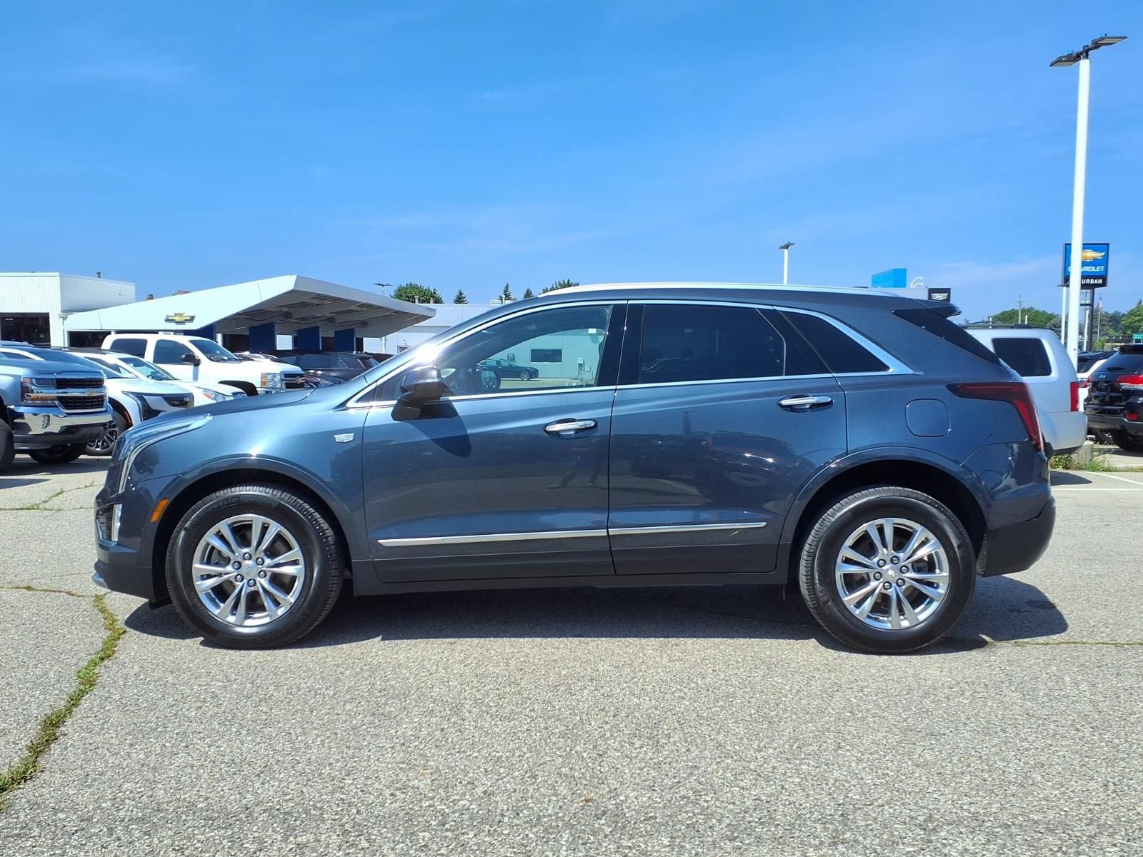 Used 2020 Cadillac XT5 Premium Luxury w/ LPO, Floor Liner Package AWD/4WD image 8