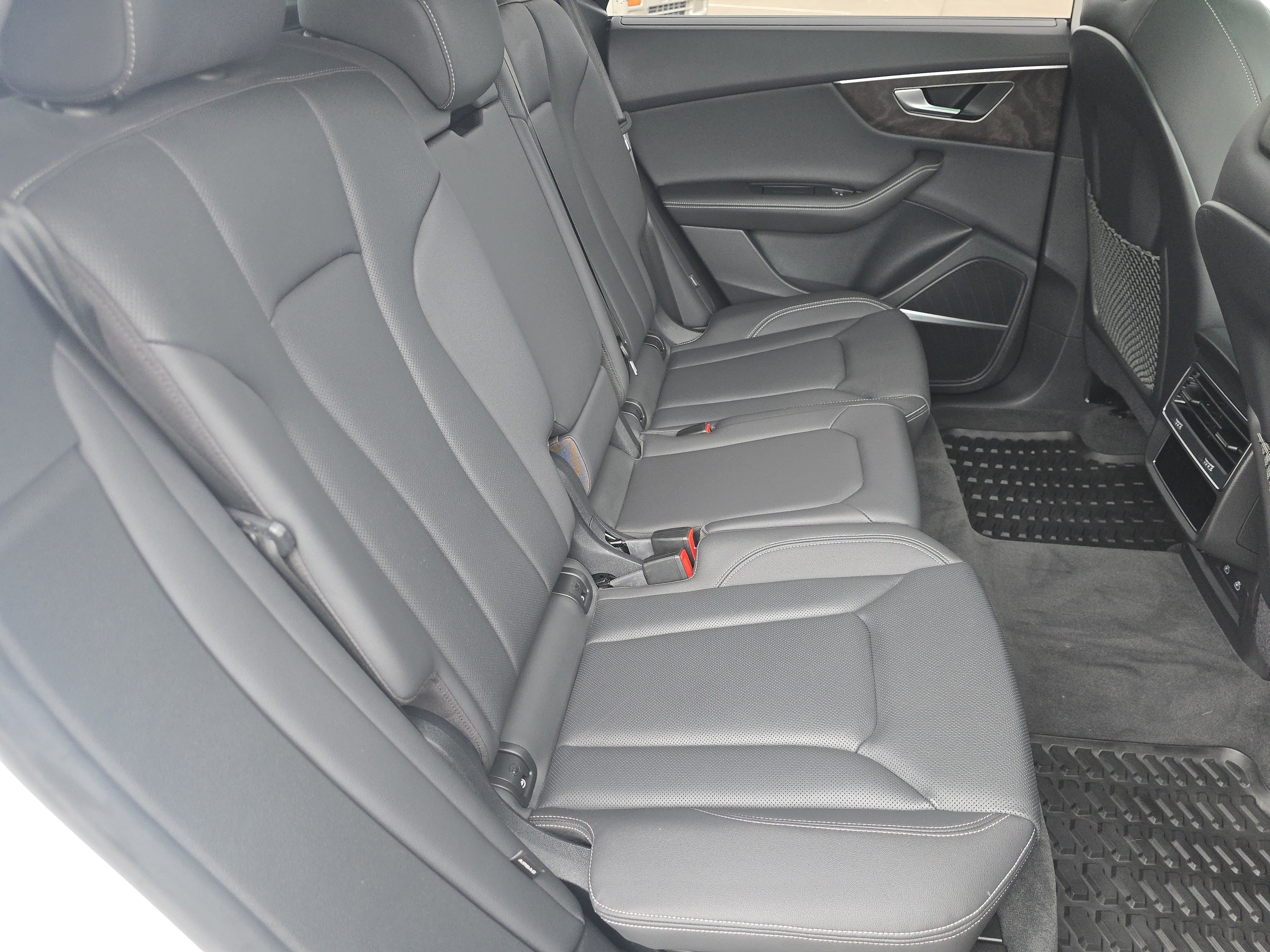 Used 2023 Audi Q8 Premium Plus AWD/4WD image 18