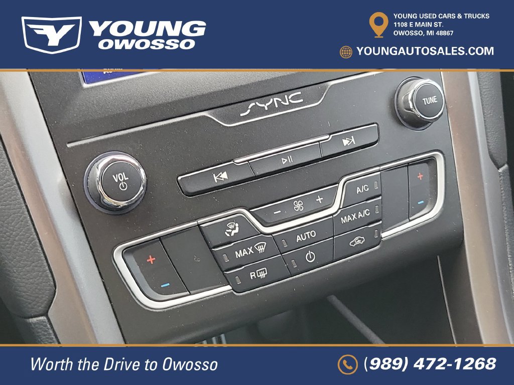 Used 2020 Ford Fusion SE FWD image 20