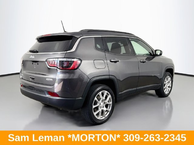 Used 2023 Jeep Compass Latitude w/ Sun and Sound Group AWD/4WD image 7