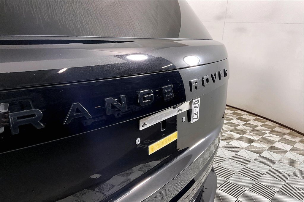 Used 2025 Land Rover Range Rover SE AWD/4WD image 30