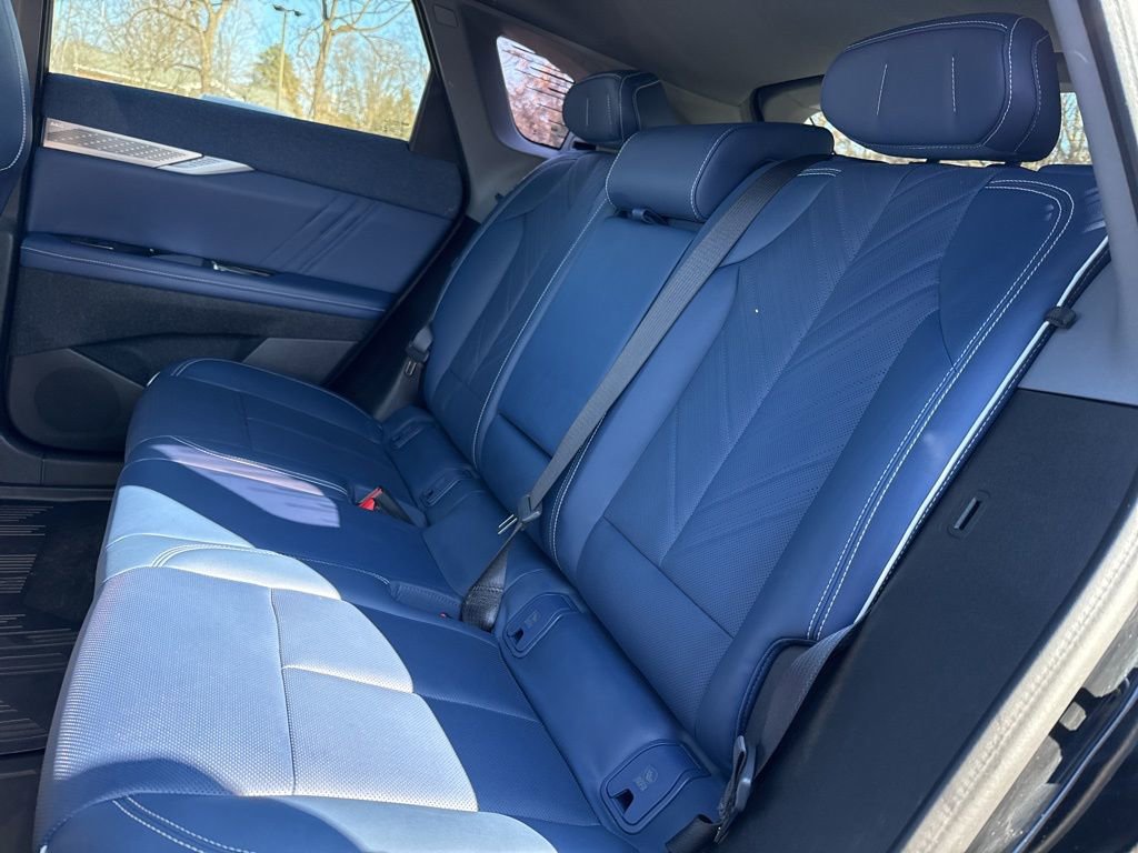 Used 2025 Cadillac Optiq Sport 2 image 42