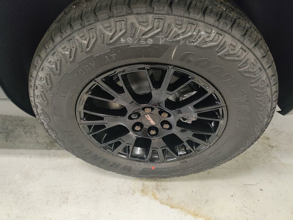 New 2026 GMC Acadia AT4 w/ Luxury Package image 21