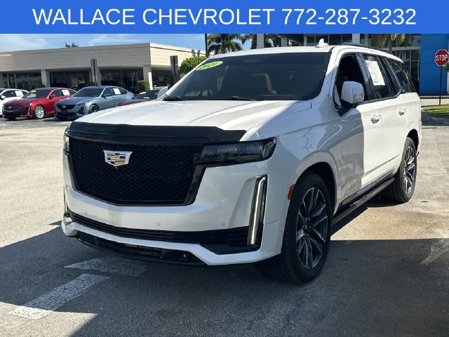 Used 2021 Cadillac Escalade Sport w/ Driver Assist Tech Package AWD/4WD image 3