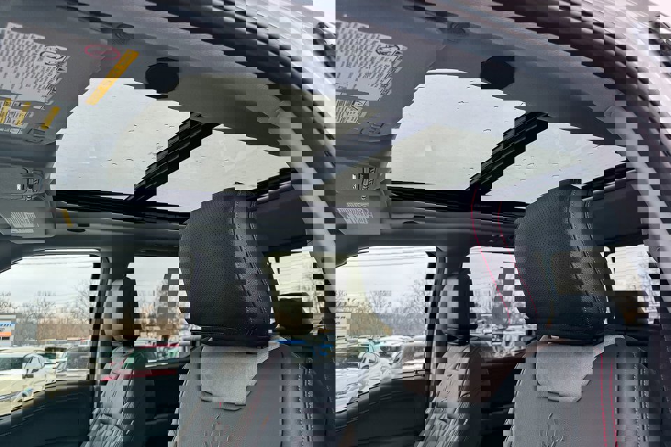 New 2026 Ford F250 Lariat w/ Black Appearance Package image 34