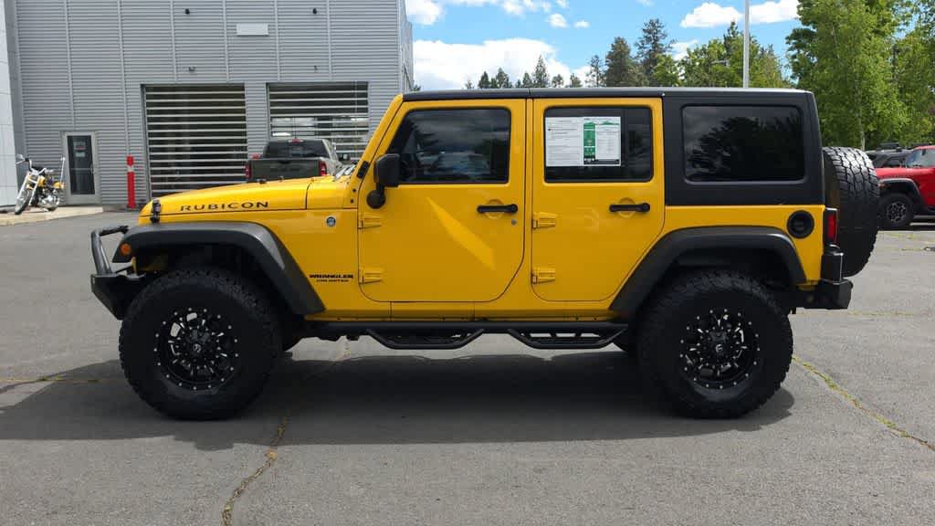Used 2015 Jeep Wrangler Unlimited Rubicon w/ Connectivity Group AWD/4WD image 5