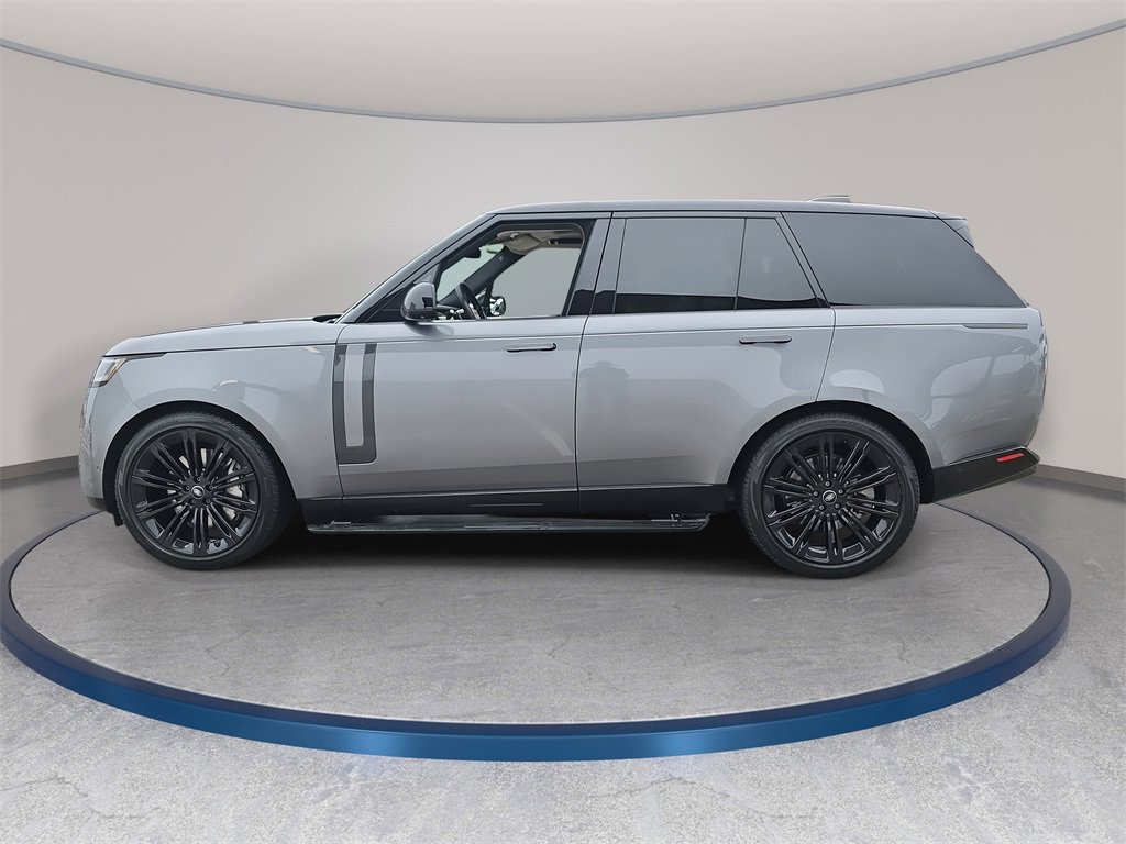 Certified 2023 Land Rover Range Rover SE image 8