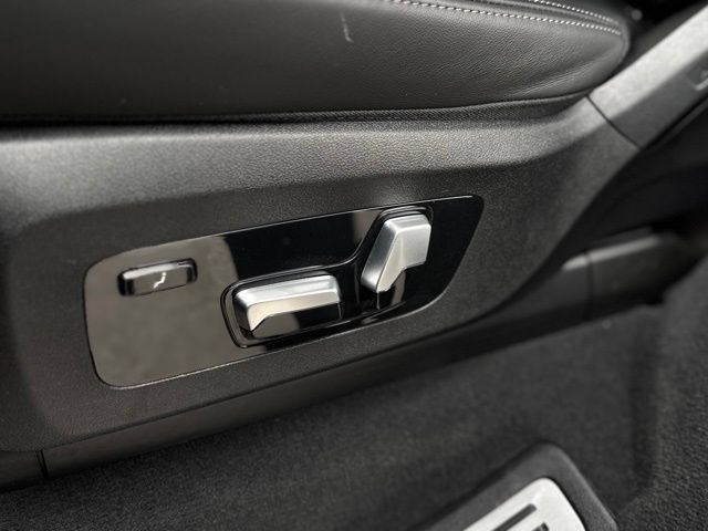 Used 2023 BMW X7 M60i w/ Executive Package AWD/4WD image 33