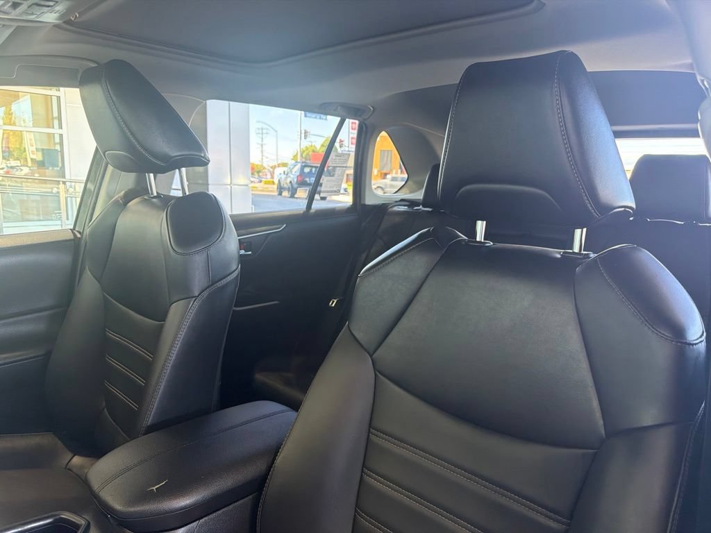 Certified 2022 Toyota RAV4 XLE Premium AWD/4WD image 22