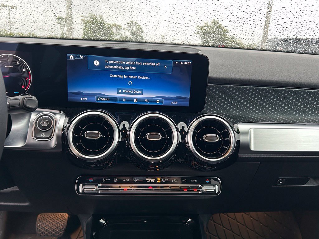 Used 2026 Mercedes-Benz GLB 250 4MATIC image 17