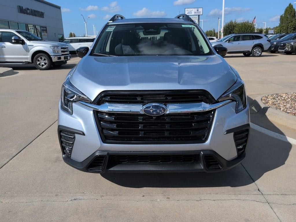 Used 2025 Subaru Ascent Limited image 3