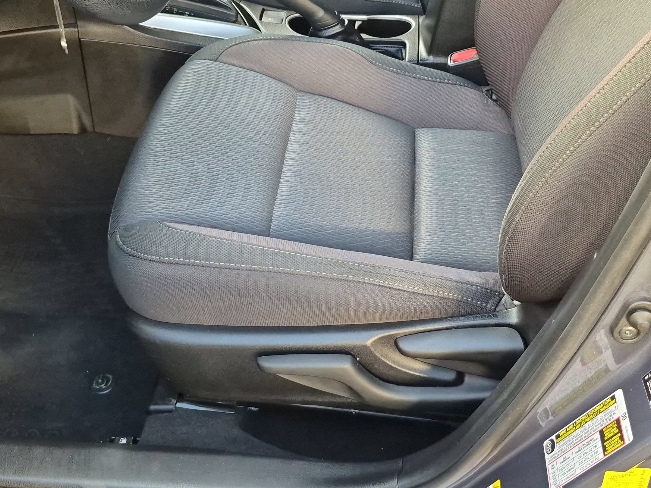 Certified 2019 Toyota Corolla LE FWD image 14