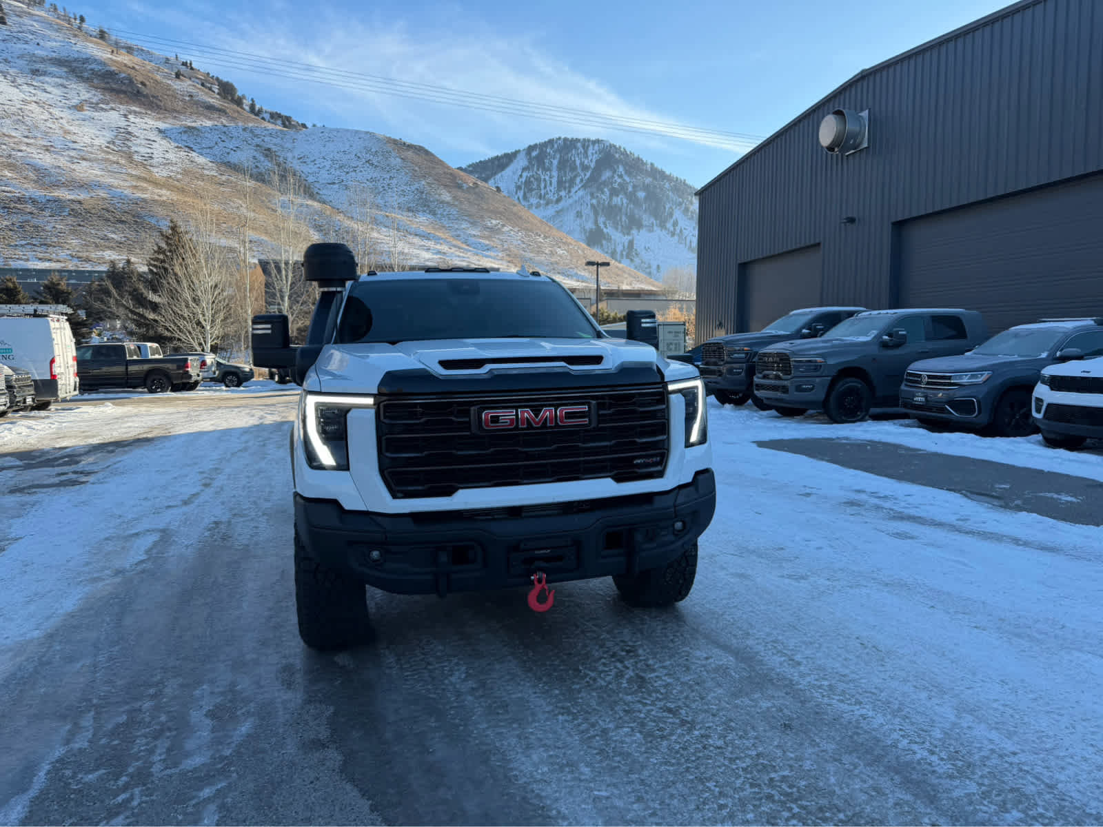 Used 2025 GMC Sierra 2500 AT4X w/ AT4X AEV Edition image 6