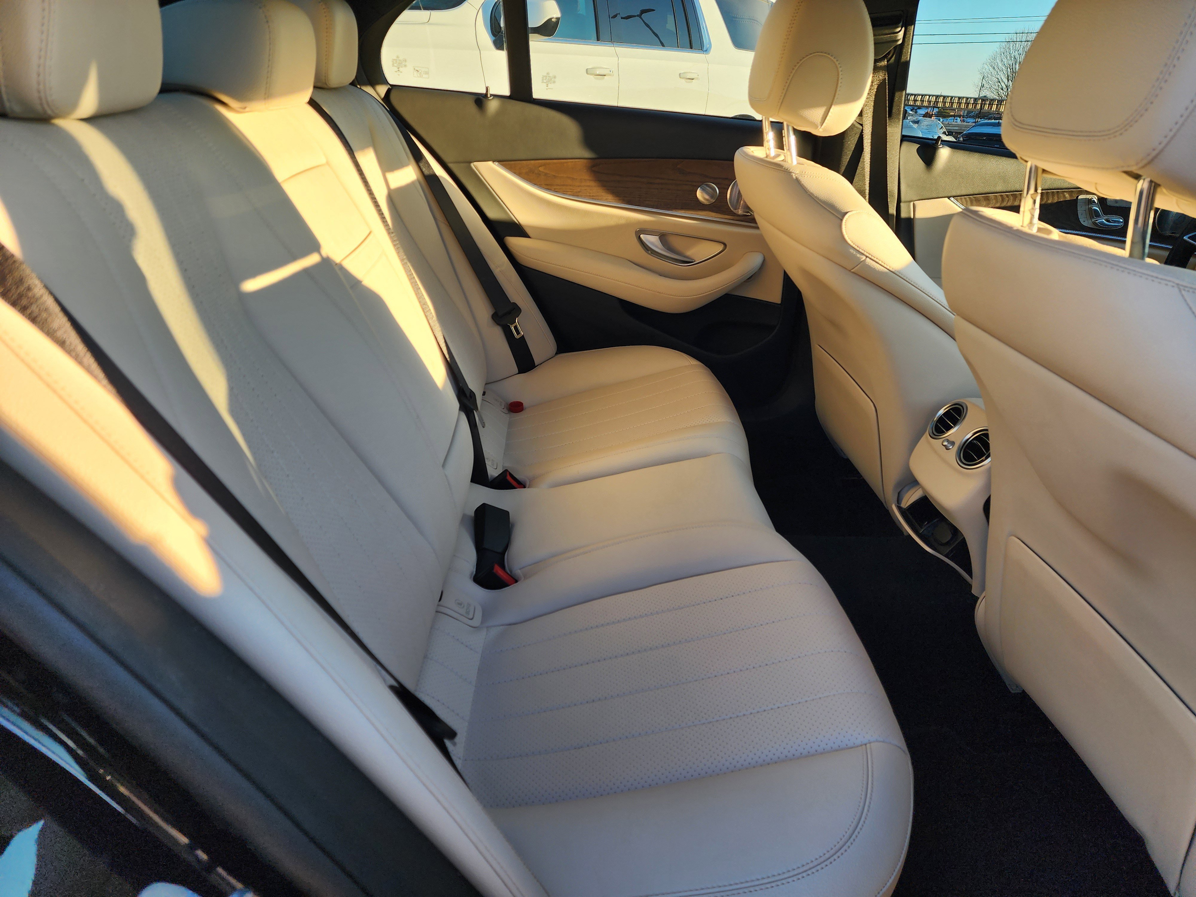 Used 2023 Mercedes-Benz E 350 Sedan image 12