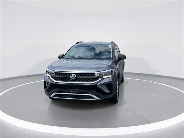 Certified 2023 Volkswagen Taos S image 3