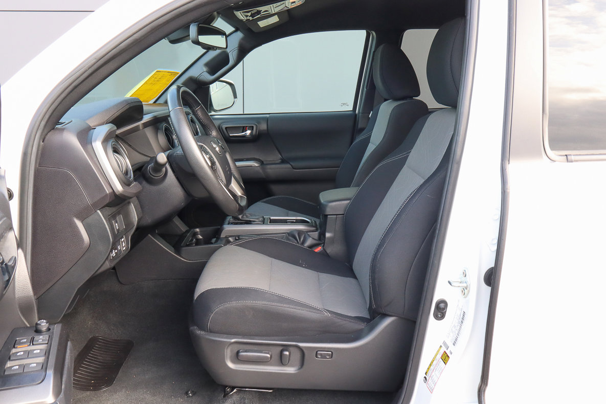 Used 2023 Toyota Tacoma TRD Off-Road image 7