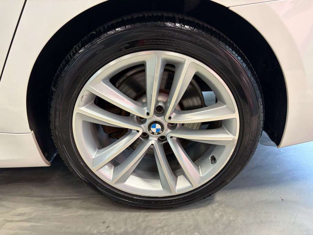 Used 2017 BMW 750i xDrive AWD/4WD image 26