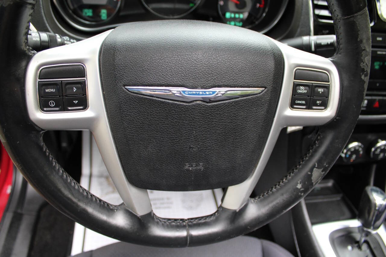 Used 2013 Chrysler 200 Touring image 22