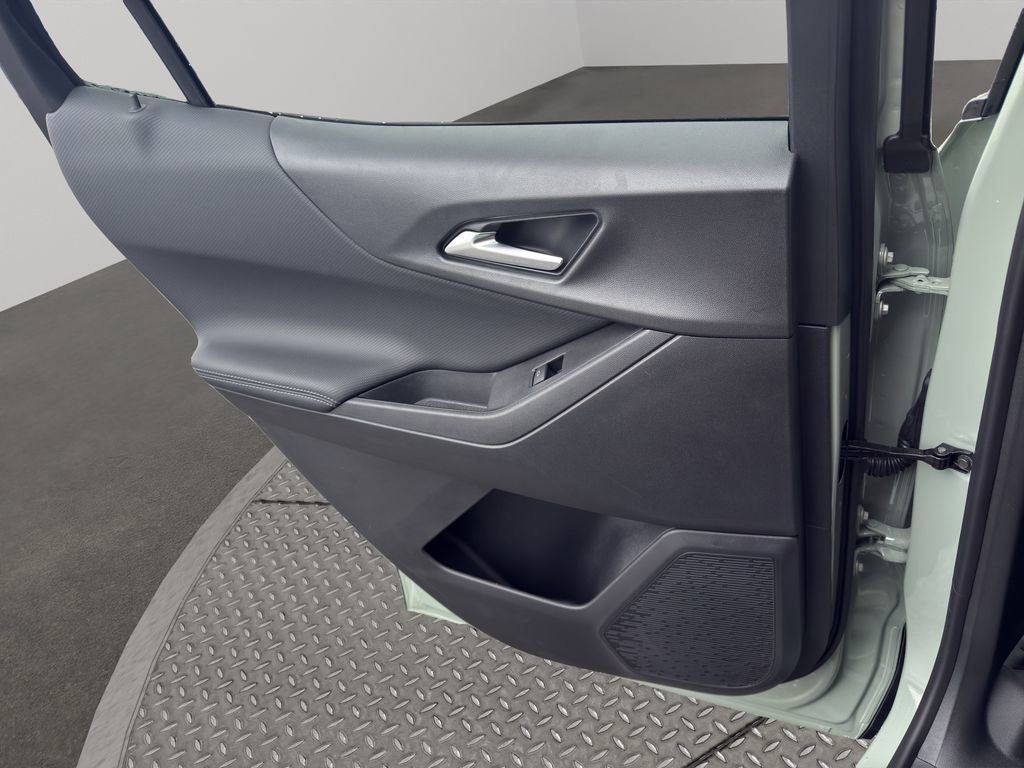 New 2026 Chevrolet Equinox LT image 18